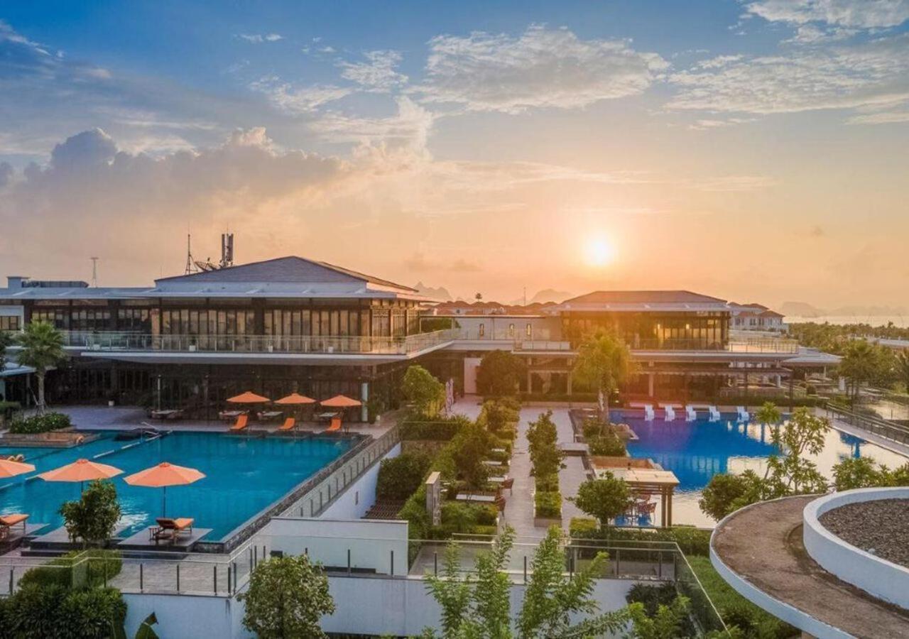 Oakwood Ha Long Hotell Eksteriør bilde